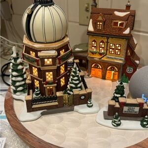 Department 56 Holiday Village Light-Up Observatory and Housedickens village seri
